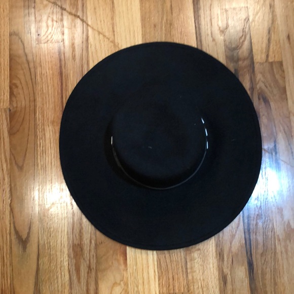 100% wool black hat worn from urban outfitters - Picture 6 of 10